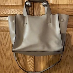 Tan leather shoulder bag